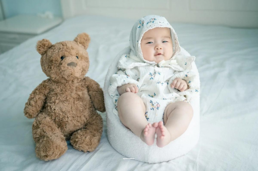 新泰怀孕多久会长痘痘