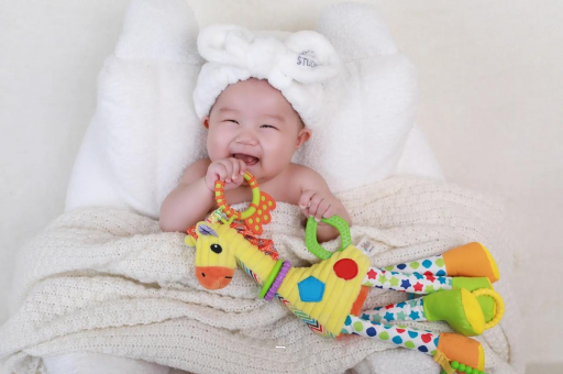 新泰宝宝为什么会吐奶